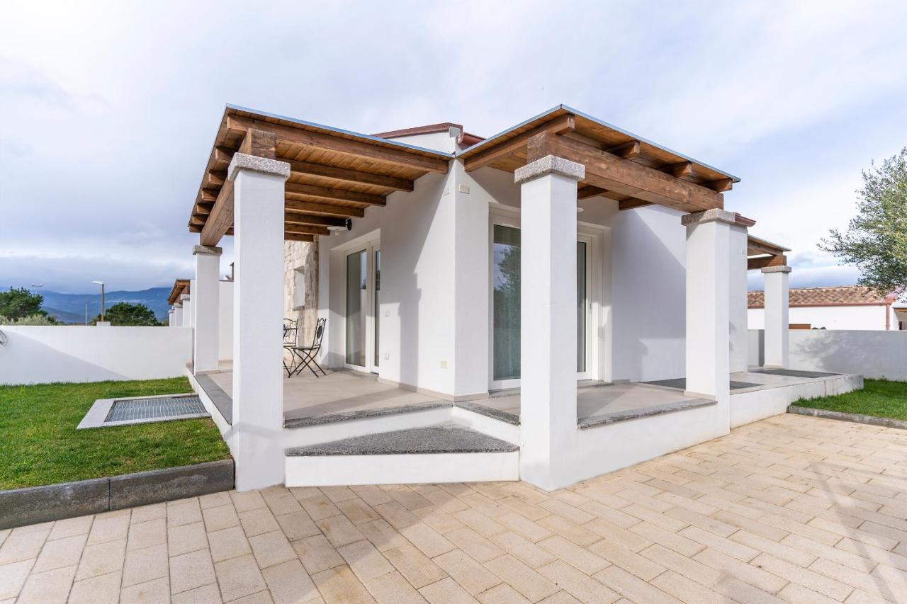 Villa Elena - Affitti Brevi Italia Àrbatax Exterior foto
